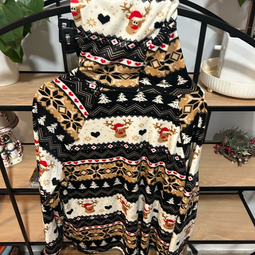 No Boundaries Black And White Patterned Hoodie Ch… - image 4